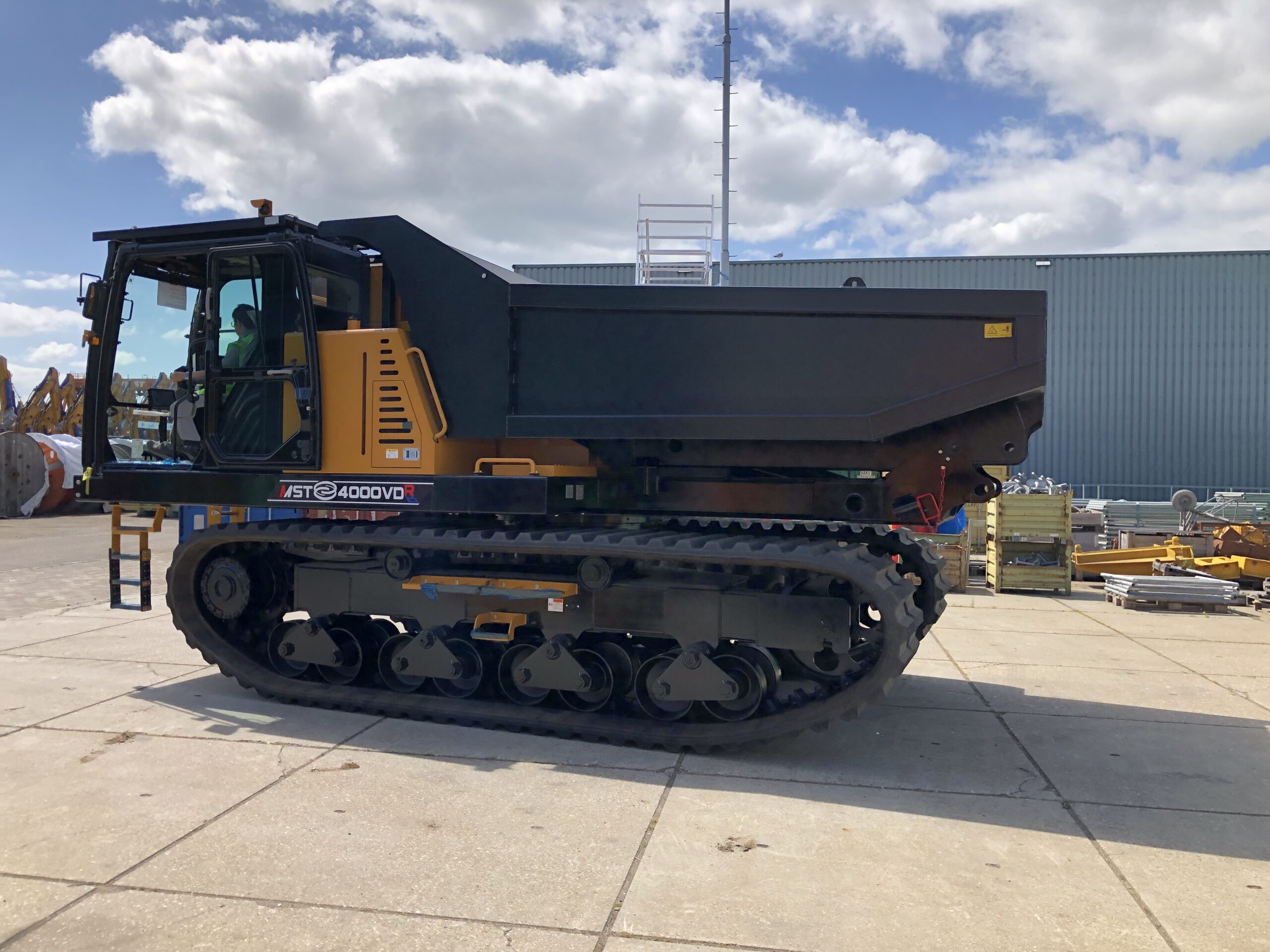 Morooka Tracked Dump Truck Guide_ Features and Applications