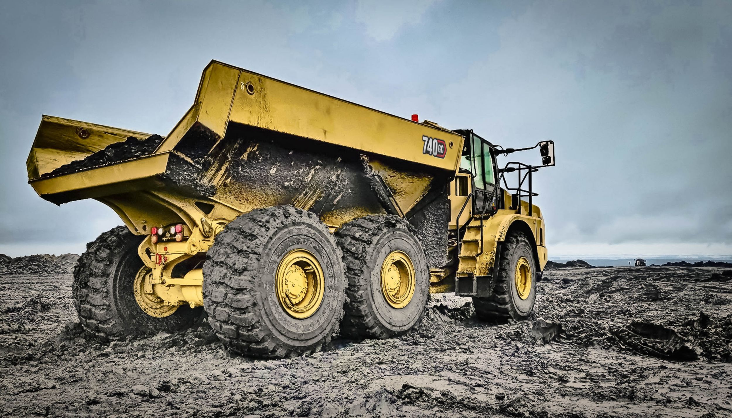 Caterpillar 740 Articulated Dump Truck_ Specs & Performance