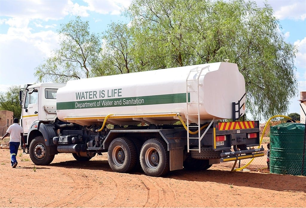 International Water Trucks_ Global Solutions for Water Transport