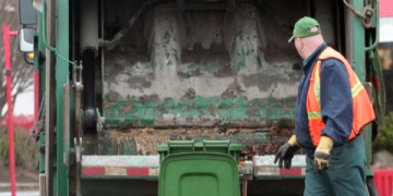 Rear Loader Garbage Trucks_ Efficient Waste Management Solutions