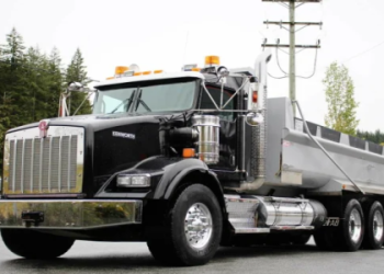 Find a Kenworth T800 Tri Axle Dump Truck for Sale Near You