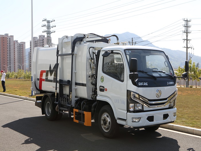 Side Loader Garbage Trucks_ Efficient Waste Collection Solutions