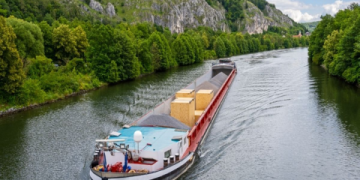 International Water Trucks_ Global Solutions for Water Transport