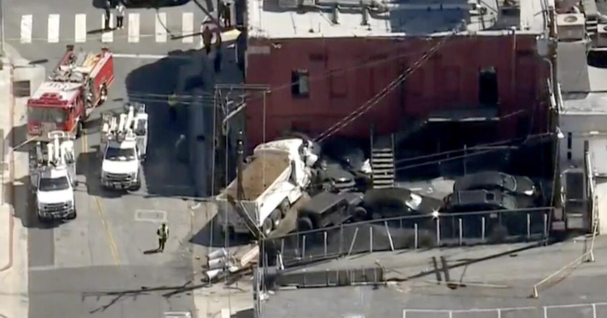 Find Dump Trucks for Sale in Los Angeles, CA _ Your Local Hub