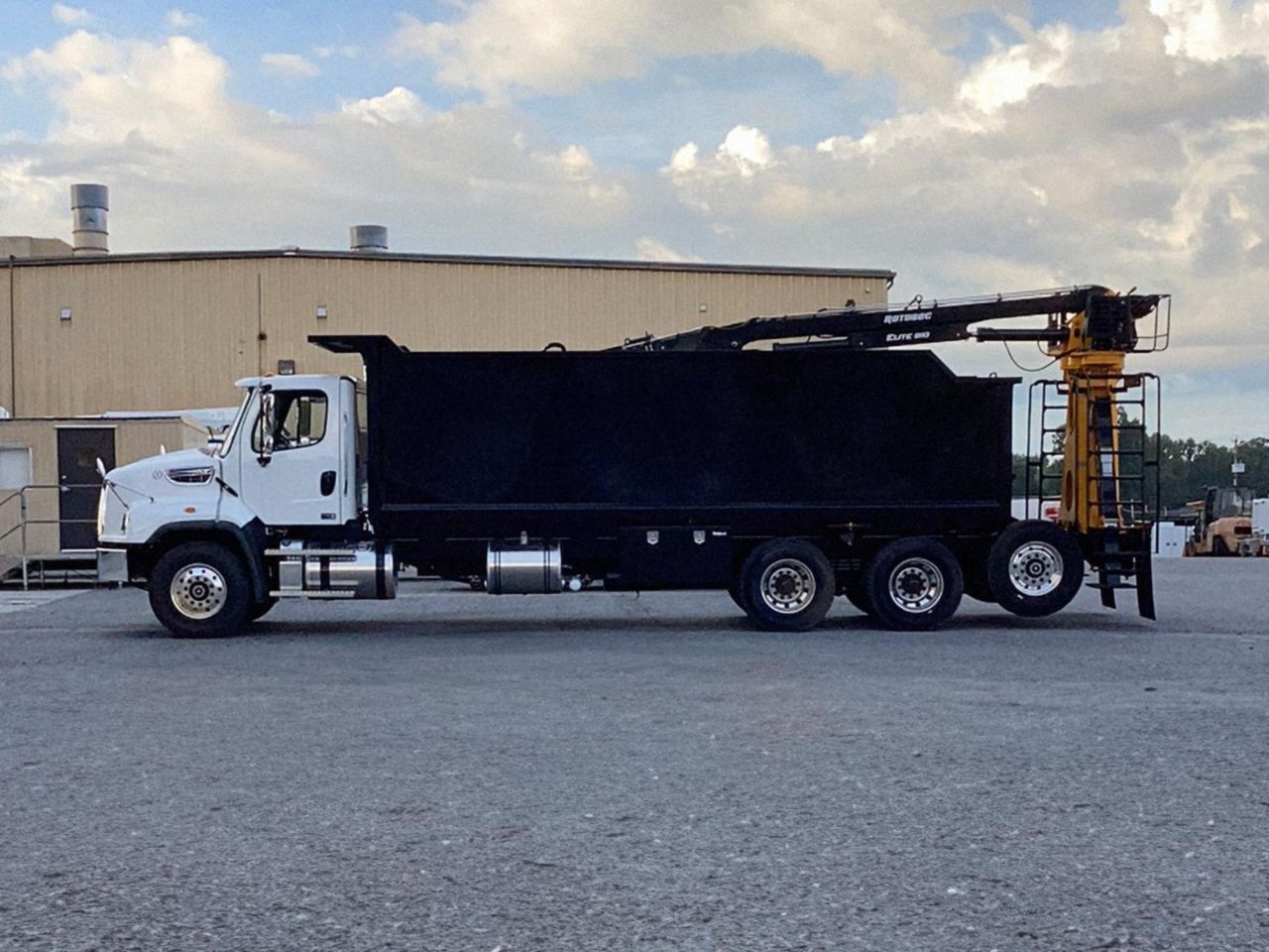 Top 10 Debris Trucks for Sale_ Compare Models & Prices