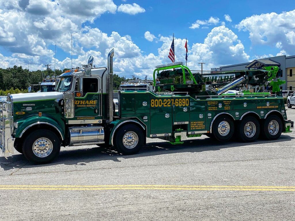 Find a Big Rig Tow Truck Near Me for Emergency Heavy Haul Transport