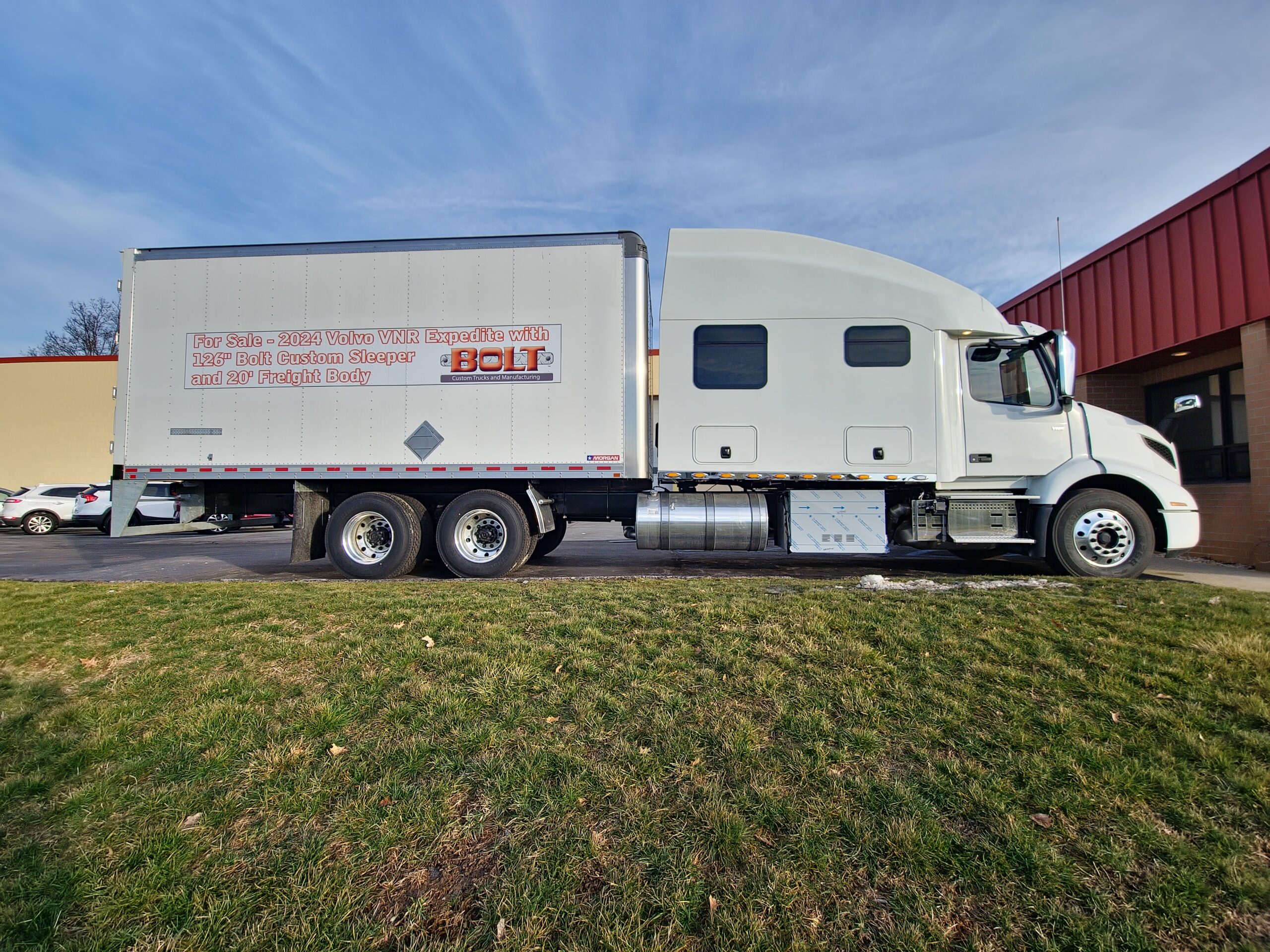 Find Custom Sleeper Semi Trucks for Sale Near You Today