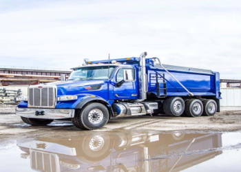 Comparing Services from Leading Dump Truck Hauling Companies