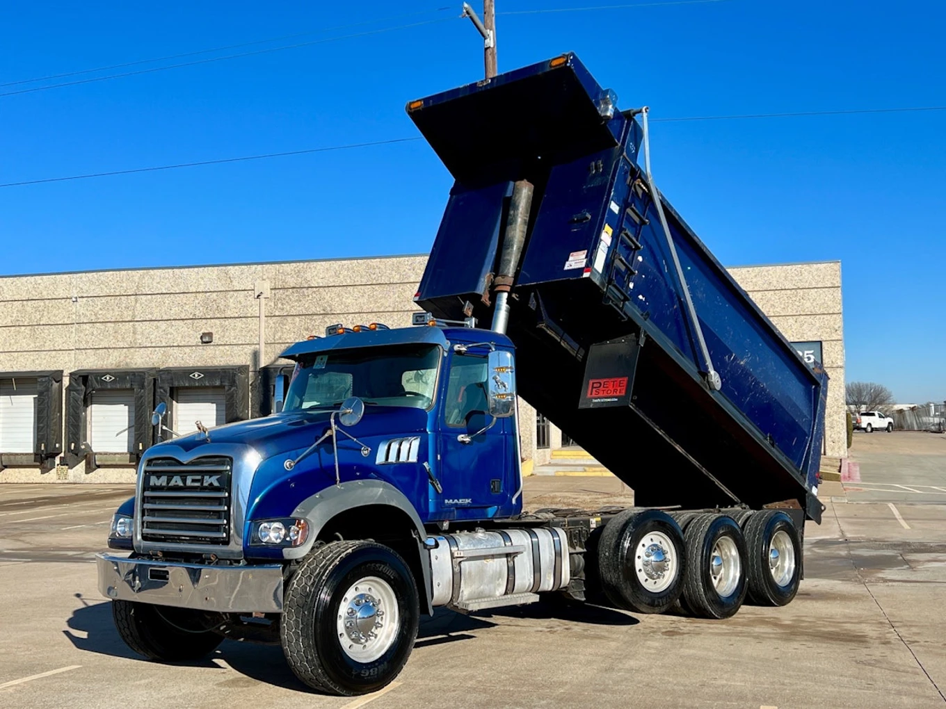 Your Guide to Buying a 6 Wheeler Dump Truck for Sale & Pricing