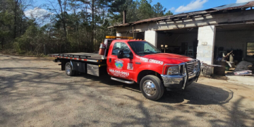 Big Rig Tow Truck Near Me_ Fast Heavy-Duty Roadside Assistance