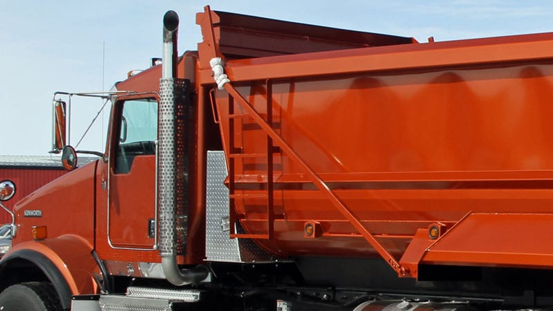 How to Choose the Right Ladder for Your Dump Truck