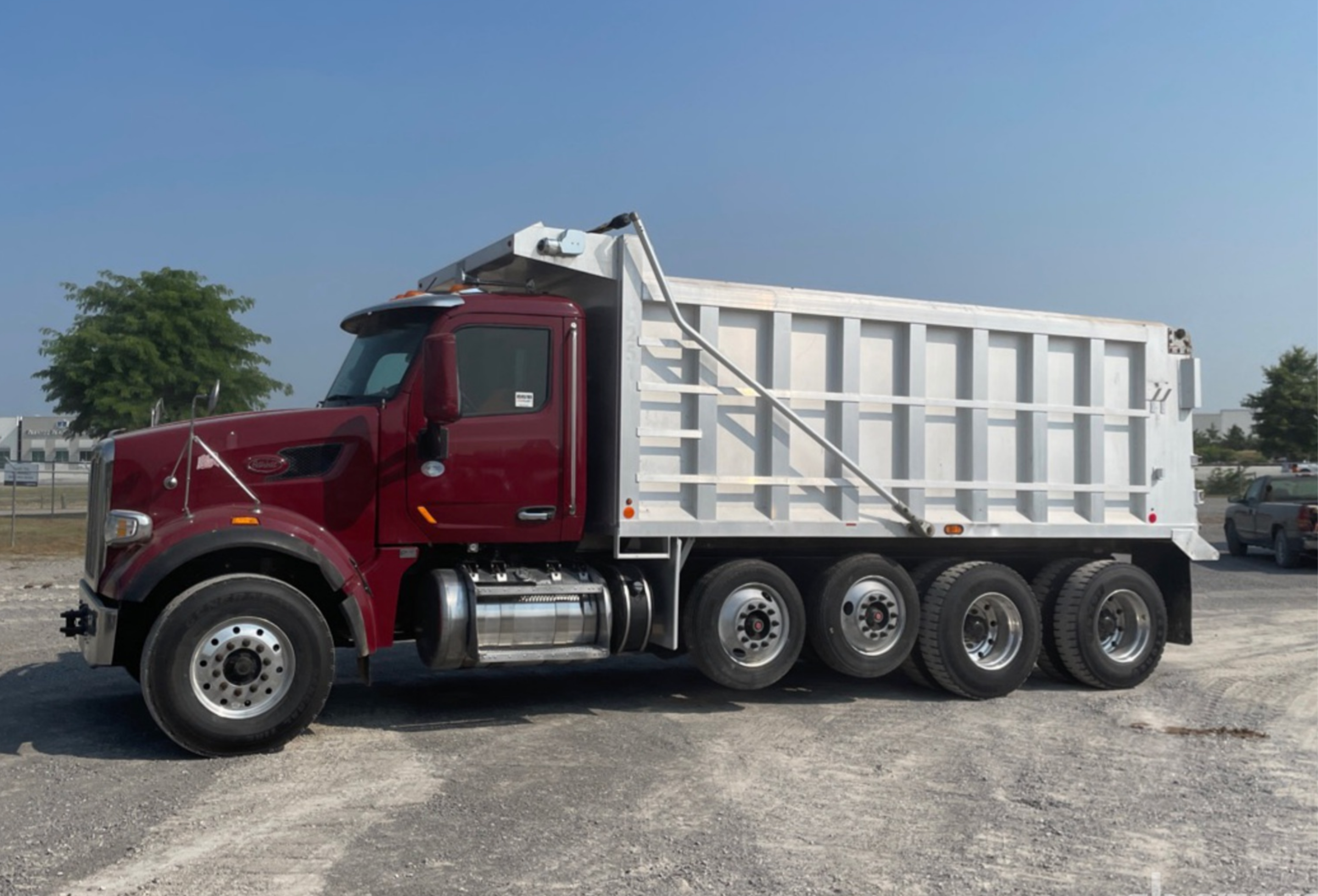 Repo Dump Trucks for Sale _ Find Reliable Used Dump Trucks
