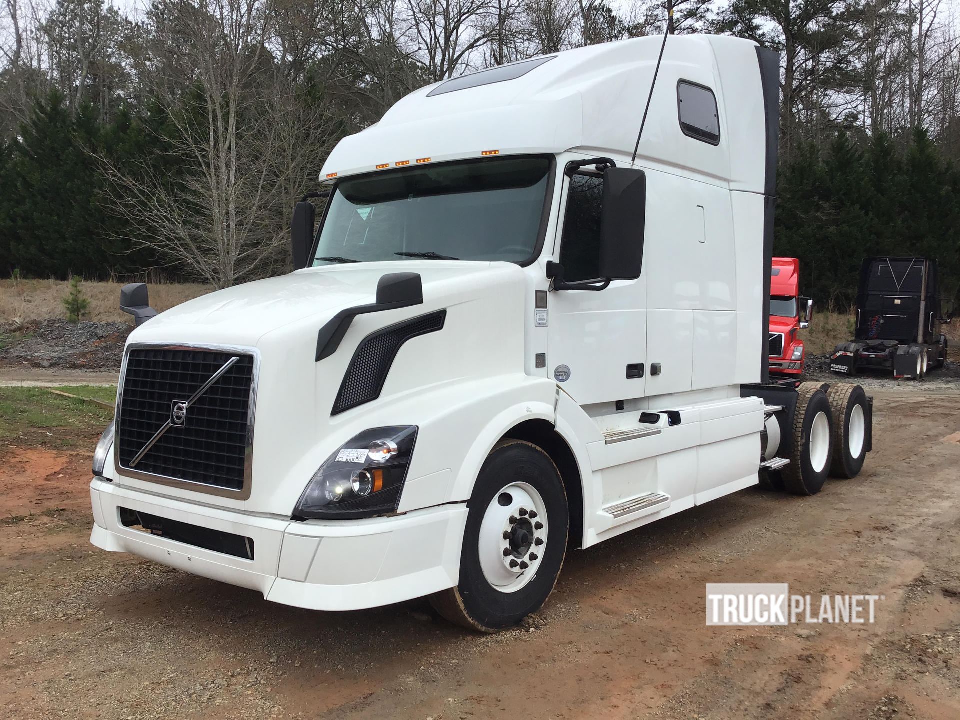 2015 Volvo Semi Trucks for Sale _ Reliable & Ready to Work