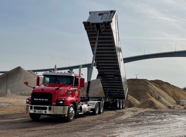 Dump Trailer Trucking Companies_ Services & How to Choose