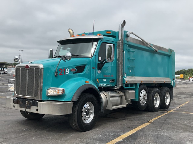 Find Owner-Sold Tri Axle Dump Trucks for Your Heavy-Duty Projects