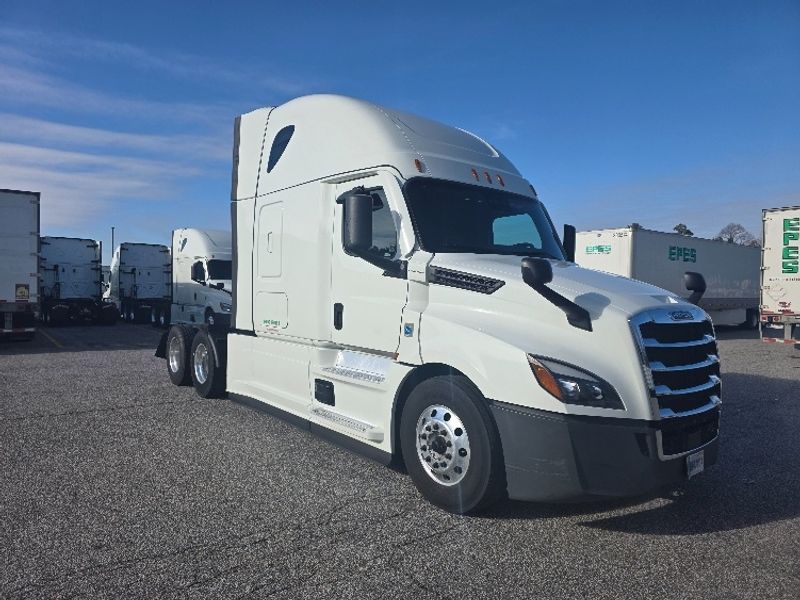 Used Freightliner Sleeper Trucks for Sale _ Find Your Rig