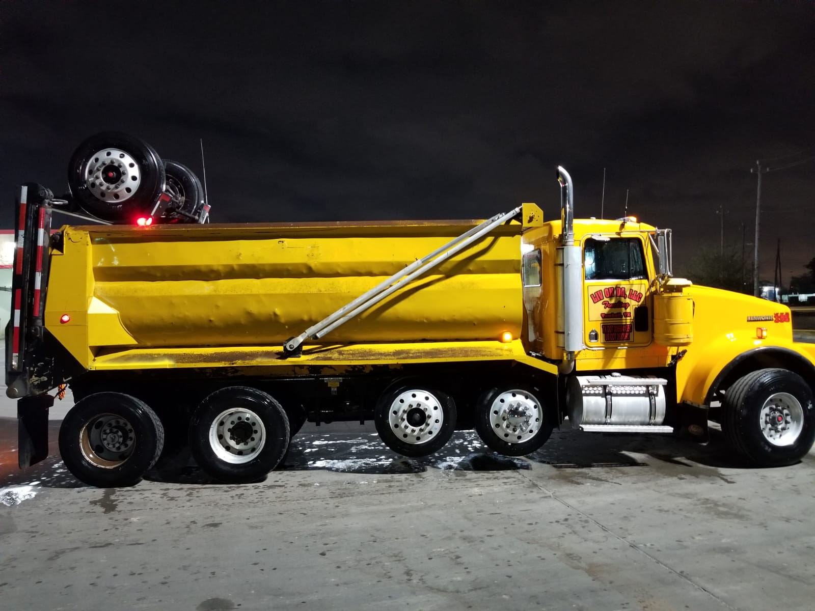 Super 16 Dump Trucks for Sale _ Find Your Heavy-Duty Hauler