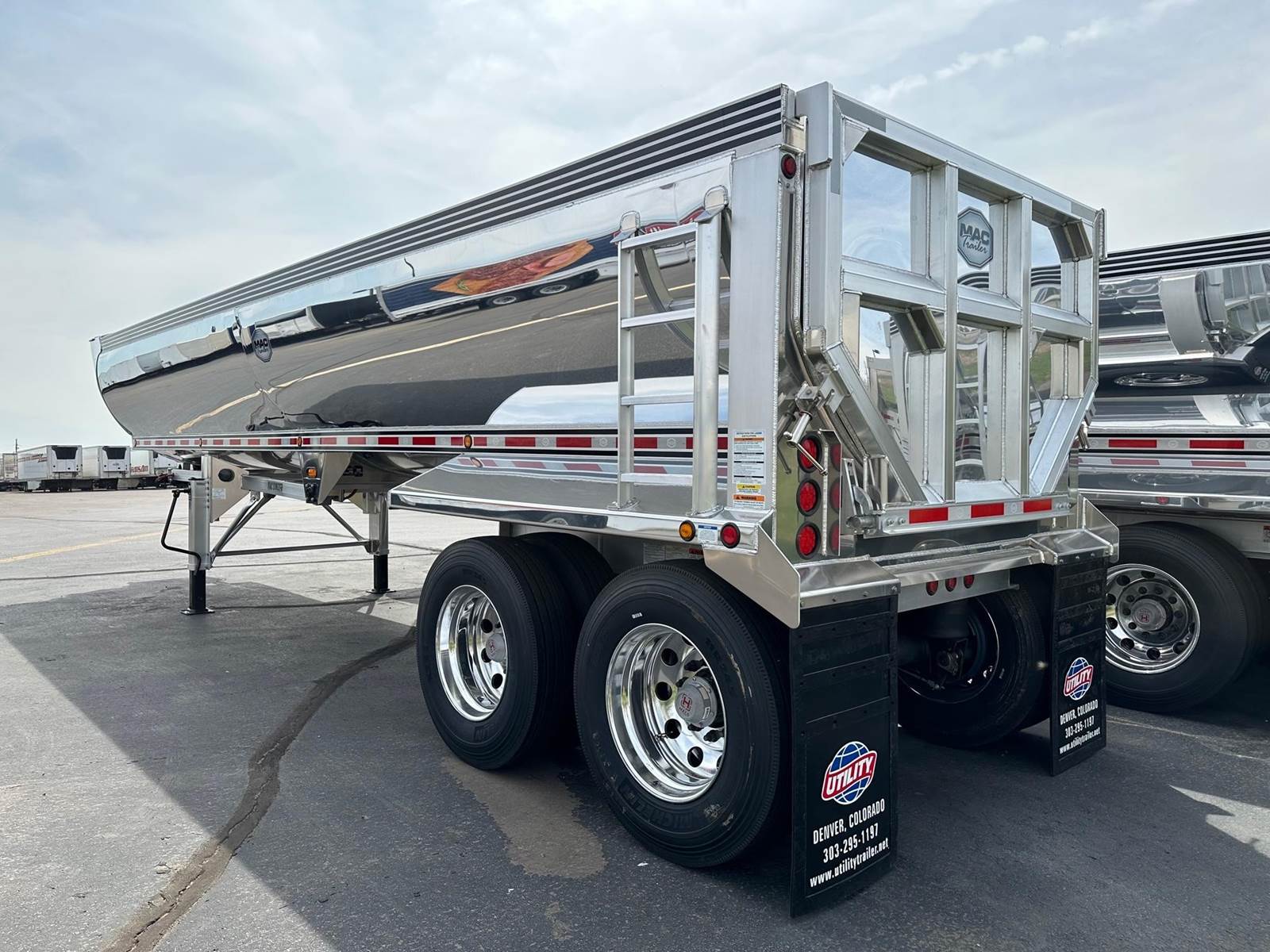 Buying Guide_ Best Half Round End Dump Trailers for Sale