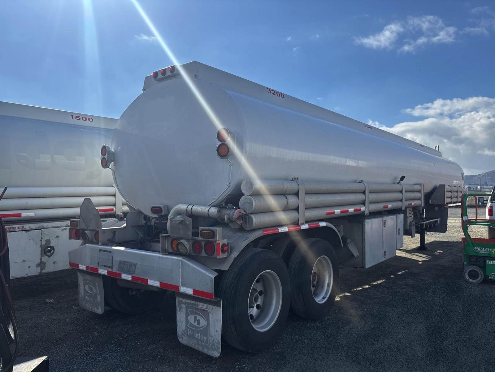 Buying Guide_ Find the Right Tanker Trailer for Sale Nearby