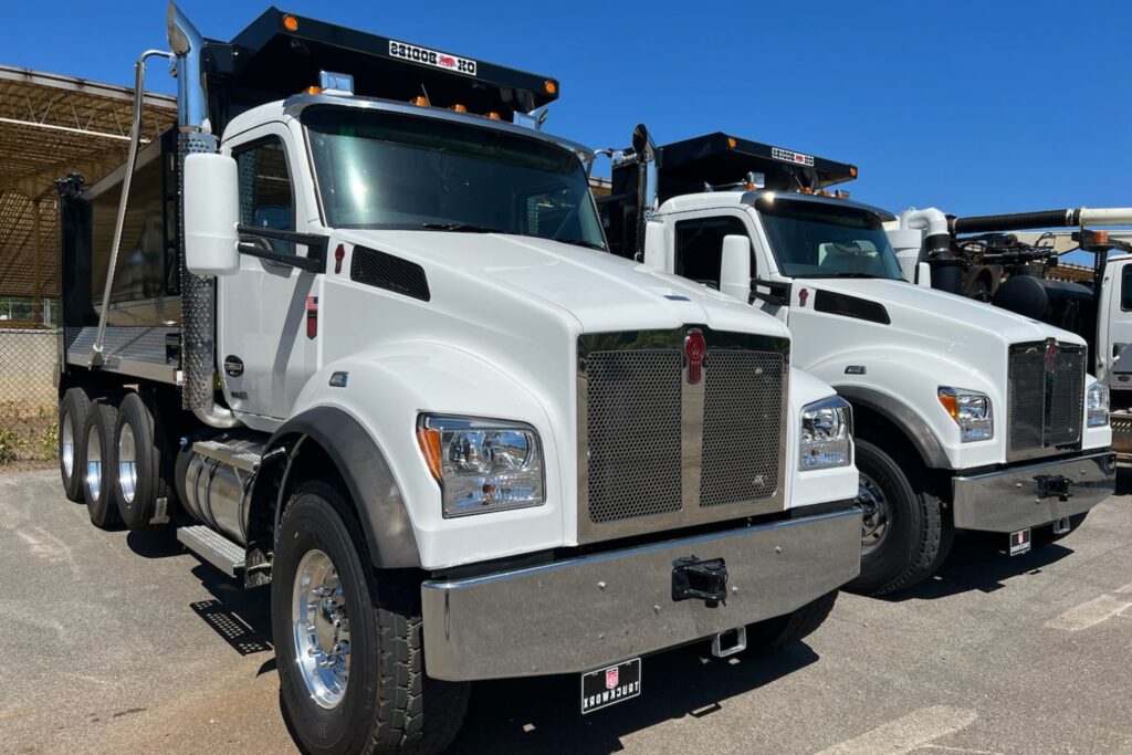 Lease a Dump Truck Nearby_ Flexible Rentals & Fast Delivery