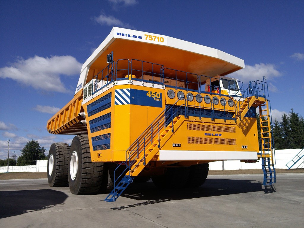 Mining Dump Truck OEM  High Capacity Off Road Trucks