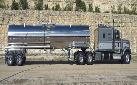 Two in One Tar Tankers for Sale _ Dual-Purpose Transport Solutions