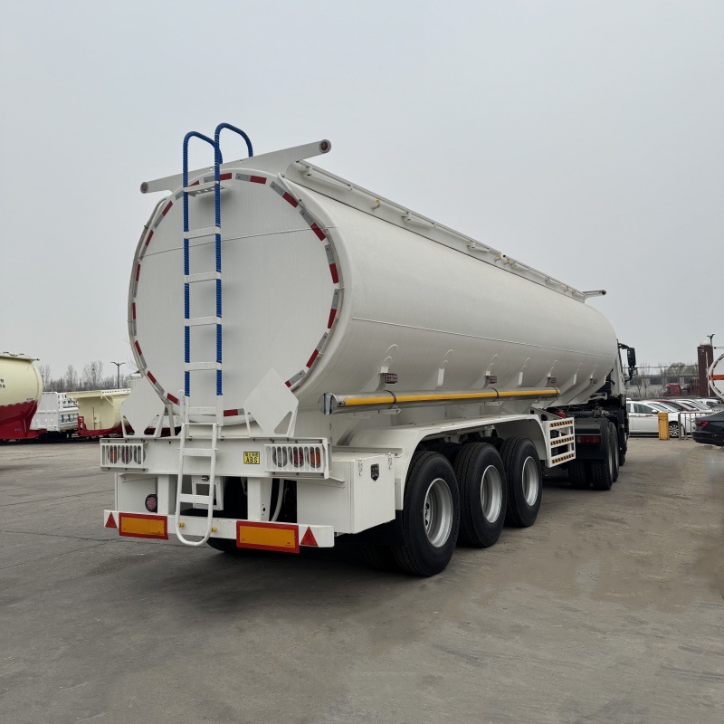 Buying a Semi Water Tanker_ View Our Top Picks for Sale Here