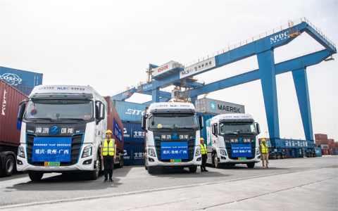 China Truck Exporter Global Shipping Heavy Vehicles